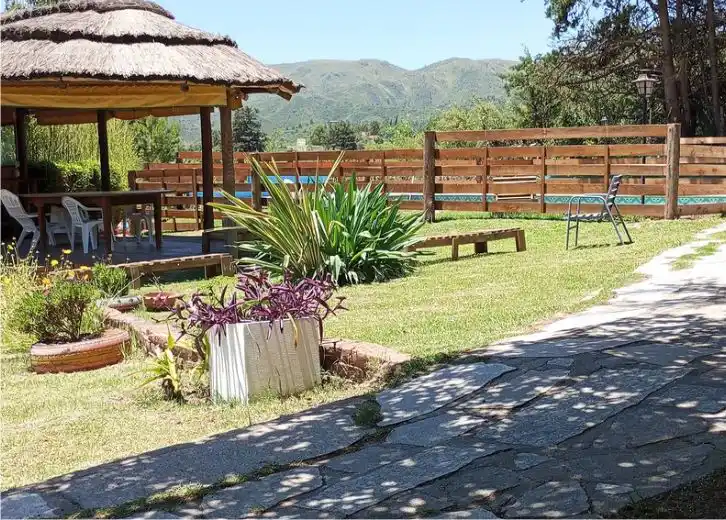 Del Alto Complejo de Caba�as