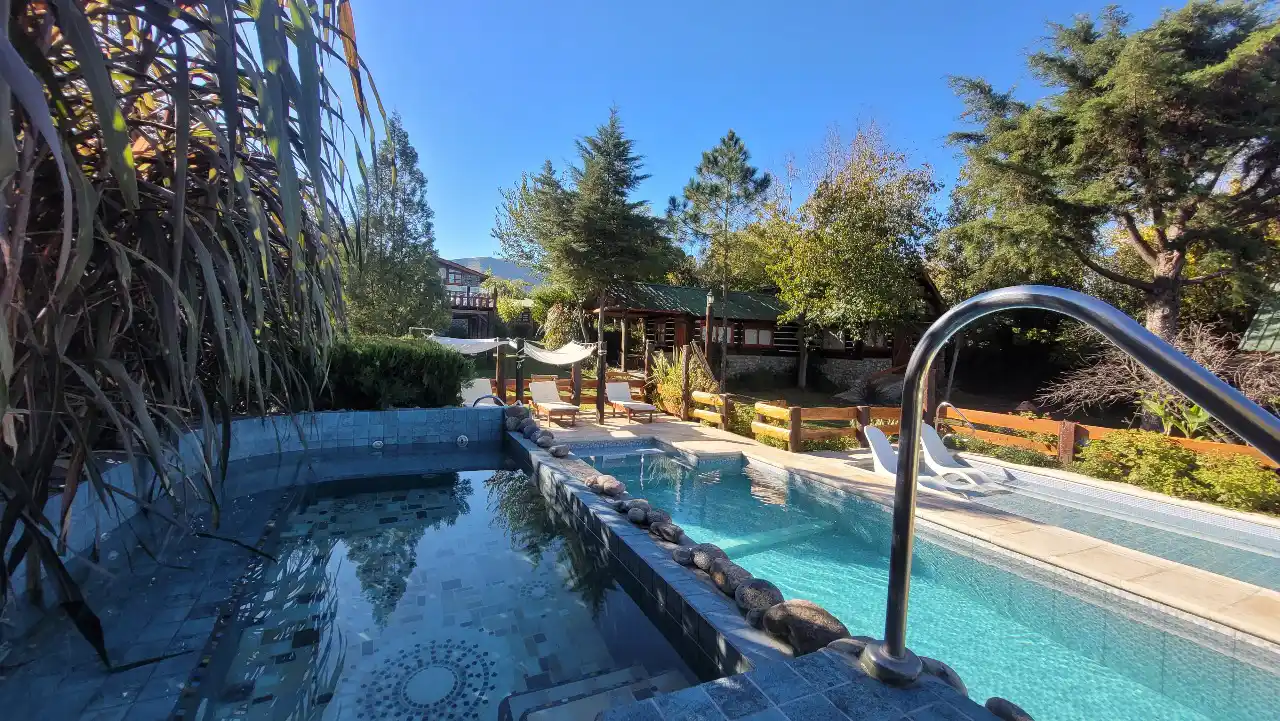 Caba�as Tronco Piedra