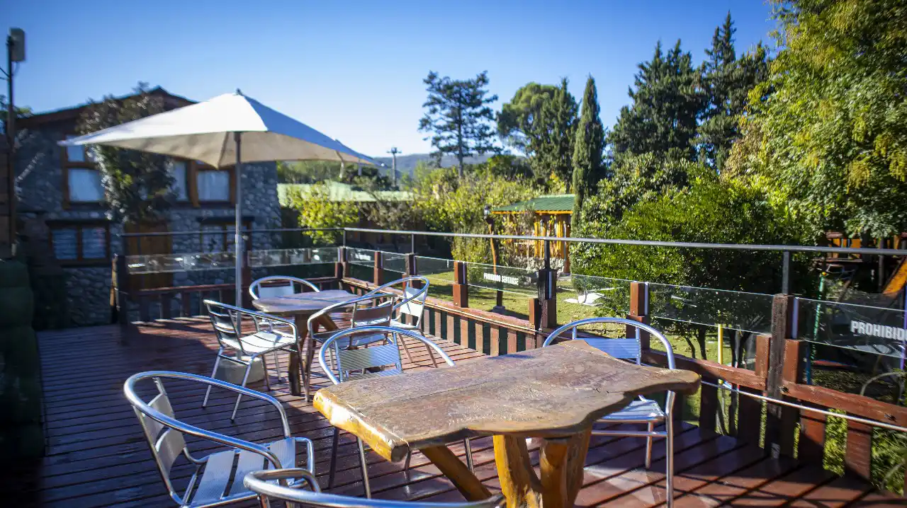 Caba�as Tronco Piedra